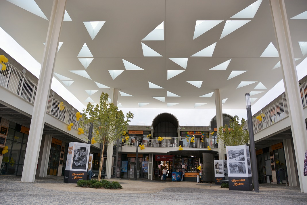 Mercado do Bairro de Santos, em Lisboa, reabriu totalmente requalificado 