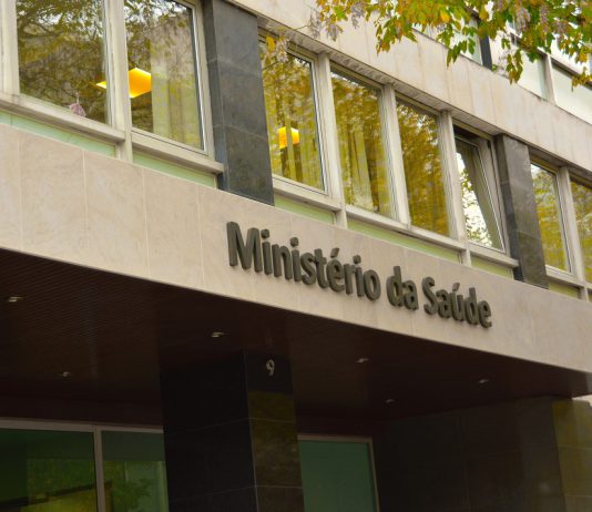 Governo reforça com mais 600 milhões o SNS para pagamento de dívidas em atraso Governo reforça com mais 600 milhões o SNS para pagamento de dívidas em atraso