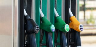 Comissão Europeia quer coordenação no aprovisionamento e diminuição no consumo de petróleo