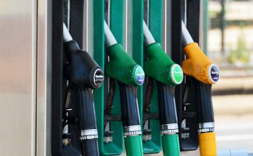 Comissão Europeia quer coordenação no aprovisionamento e diminuição no consumo de petróleo Comissão Europeia quer coordenação no aprovisionamento e diminuição no consumo de petróleo