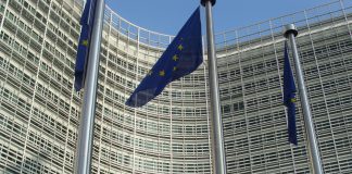 Comissão Europeia adjudica a quatro fornecedores europeus serviços soberanos de computação em nuvem