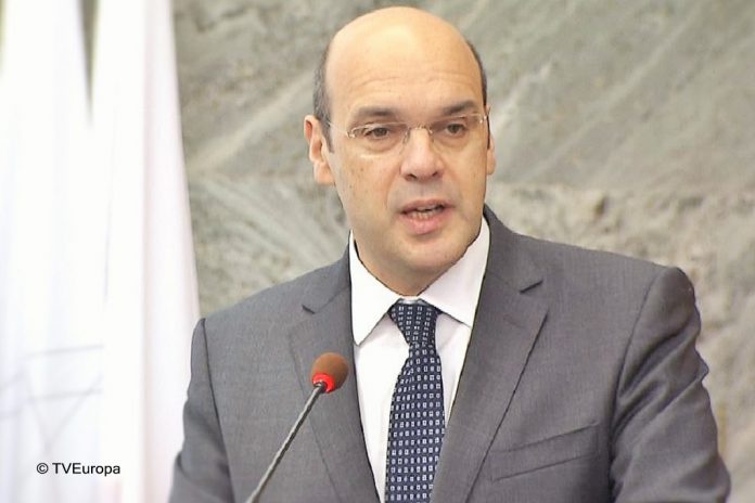Empresários que regressem da Venezuela têm apoio financeiro de 50 milhões de euros Empresários que regressem da Venezuela têm apoio financeiro de 50 milhões de euros