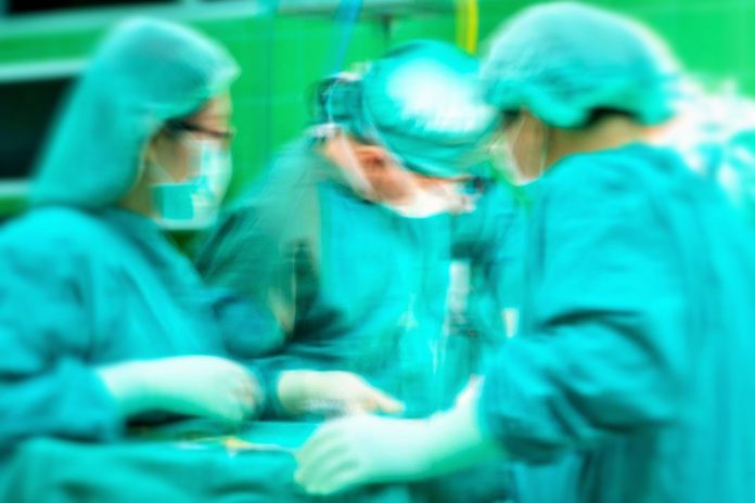 Cirurgia ambulatória em Cabo Verde promovida por médicos portugueses