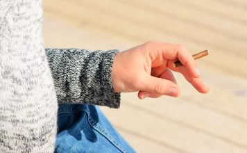 Bebé exposto a fumo de tabaco no útero da mãe pode ter na idade adulta maior risco de doenças metabólicas