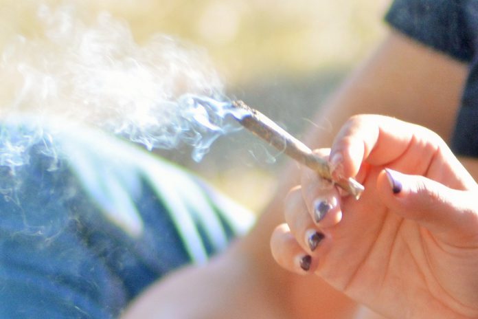 Comércio Ilícito de Produtos de Tabaco não é um crime sem vítimas