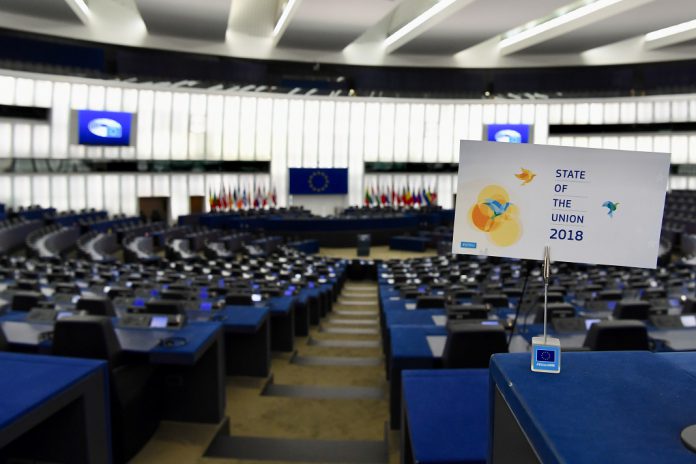 Parlamento Europeu debate Estado da União com Jean-Claude Juncker