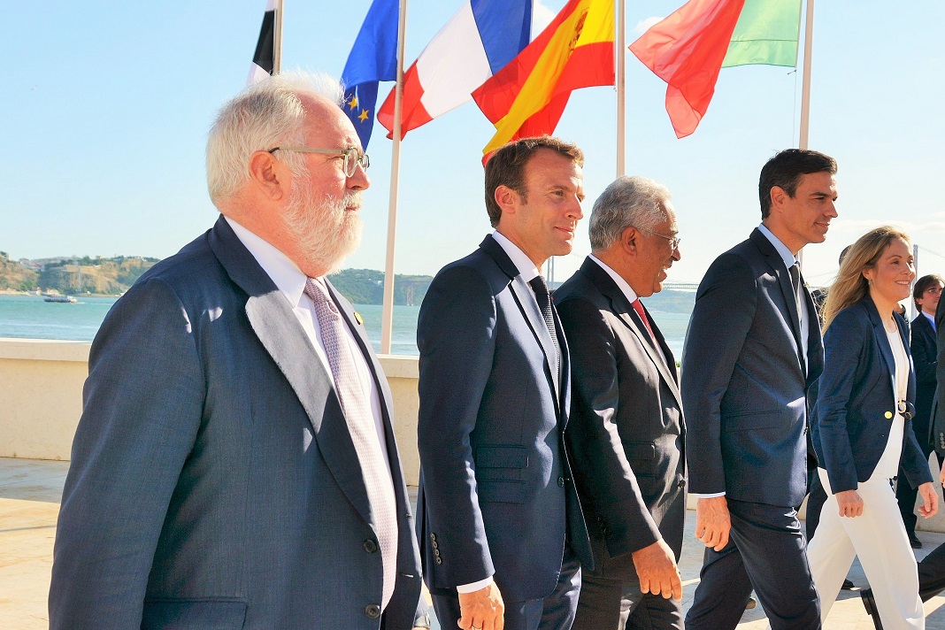 Miguel Arias Cañete, Comissário Europeu para a Ação Climática e Energia, Presidente de França, Emmanuel Macron, Primeiro-Ministro de português, António Costa, Presidente do Governo de Espanha, Pedro Sánchez, e Emma Navarro, Vice-Presidente do Banco Europeu de Investimento (esquerda para a direita)