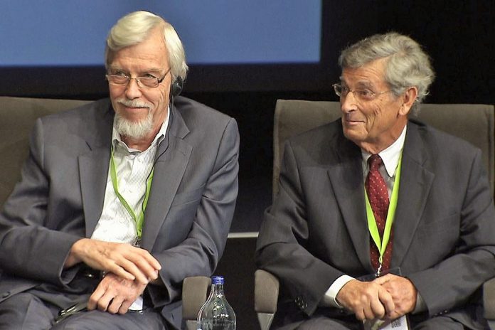 Medalha Mérito Científico para Rolf-Dieter Heuer e Manuel Paiva Medalha Mérito Científico para Rolf-Dieter Heuer e Manuel Paiva