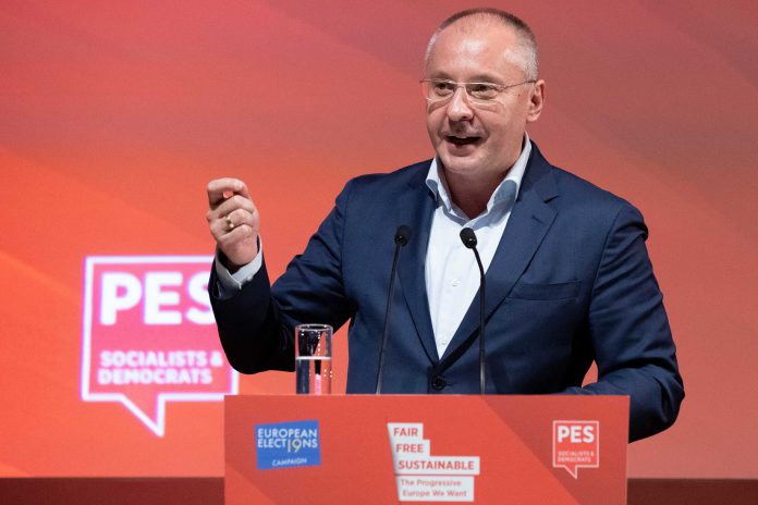 Sergei Stanishev reeleito presidente do Partido Socialista Europeu