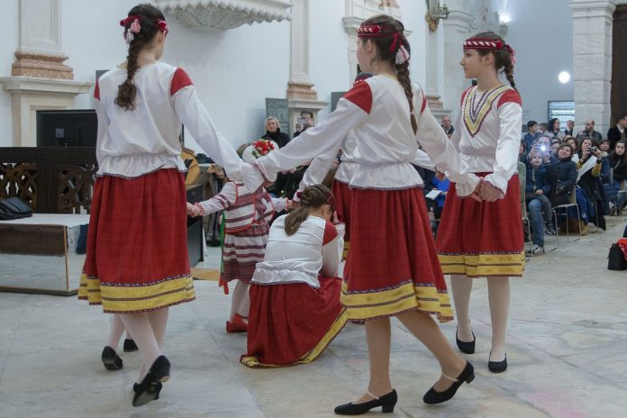 Viagem pela Ucrânia com artistas e público de Leiria