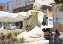 Estátua em mármore a 'Maria da Fonte', Macedo de Cavaleiros, Portugal. Foto: Rosa Pinto