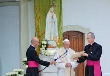 Museu de Leiria expõe Rosas de Ouro oferecidas pelos Papas a Fátima