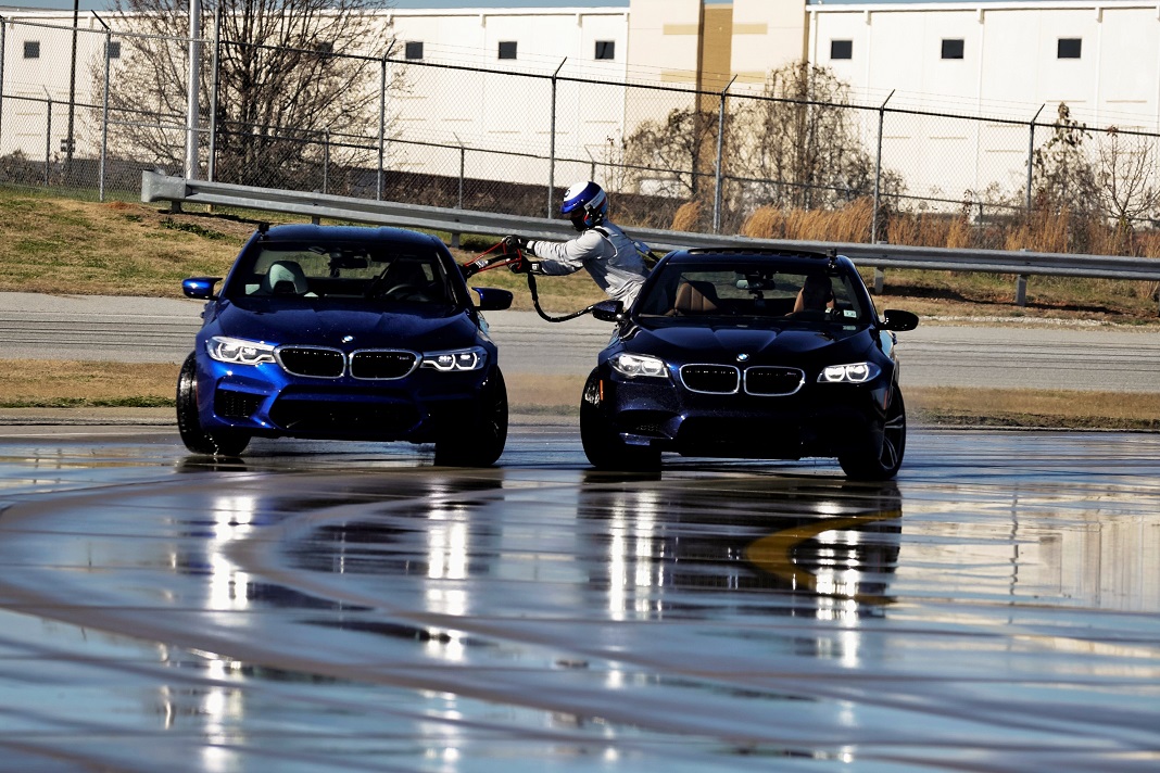 BMW 5 bate Guinness World Records de percurso à deriva 