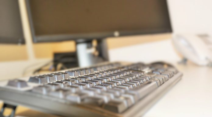 Comissão Europeia lança base de dados para Regulamento dos Serviços Digitais