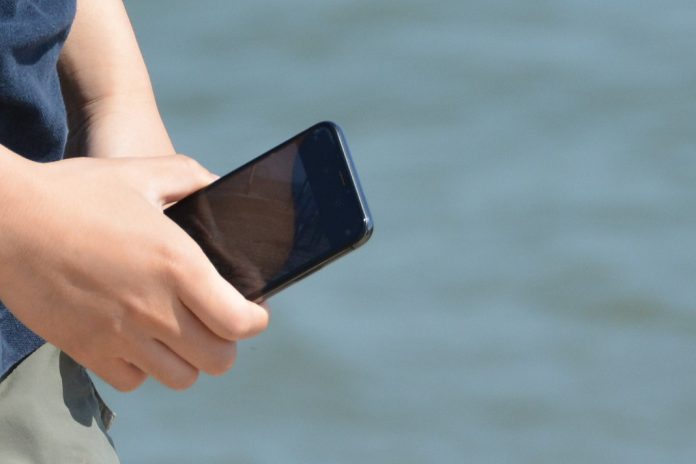 smartphones partilham dados automaticamente quando não estão a ser utilizados