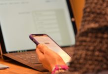 Inteligência artificial generativa pode aumentar fraudes e ataques de falsa identidade em 2026, alerta Fórum Económico Mundial