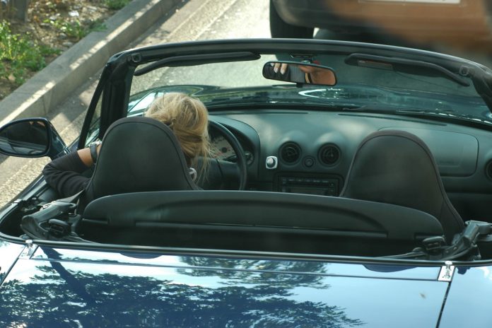 Novas regras das cartas de condução e inabilitações para conduzir entram em vigor na UE Novas regras das cartas de condução e inabilitações para conduzir entram em vigor na UE