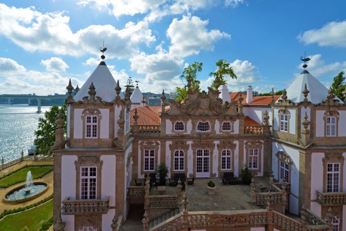 Pestana Palácio do Freixo, Pousada e Monumento Nacional