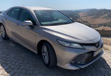 Toyota Camry 2.5 em análise