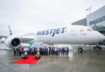 Boeing entrega primeiro 787 Dreamliner à WestJet