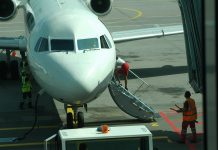 Governo suspende procedimento europeu de entrada e saída de pessoas oriundas de países de fora do Espaço Schengen Governo suspende procedimento europeu de entrada e saída de pessoas oriundas de países de fora do Espaço Schengen