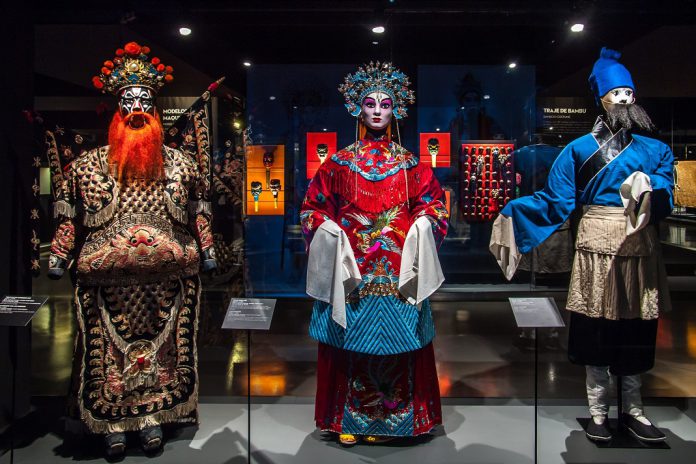 “A Ópera de Pequim” explicada no Museu do Oriente