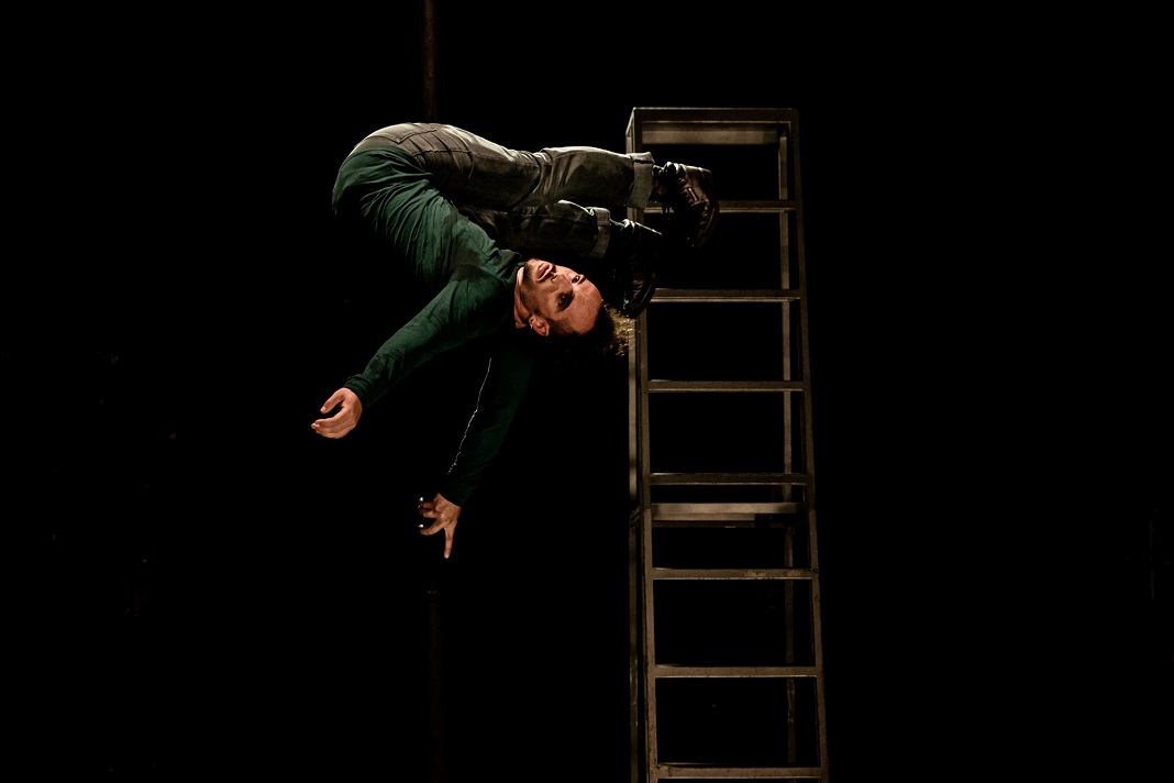 “VÃO” entre o real e o imaginário: circo no Teatro Carlos Alberto
