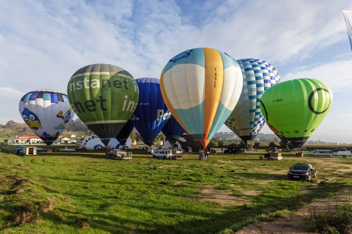 Festival de Balonismo Coruche com maior balão de ar quente comercial do mundo