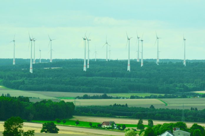 Mais energias renováveis na União Europeia para diminuir dependência dos combustíveis fosseis e aumentar o controlo sobre os preços Mais energias renováveis na União Europeia para diminuir dependência dos combustíveis fosseis e aumentar o controlo sobre os preços