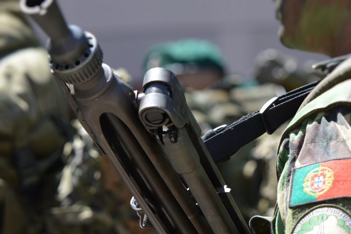 Militar ferido na República Centro-Africana vem para Lisboa