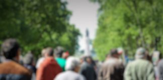 Rastreio do cancro do colón e reto por colonoscopia em adultos com 75 ou mais anos Rastreio do cancro do colón e reto por colonoscopia em adultos com 75 ou mais anos