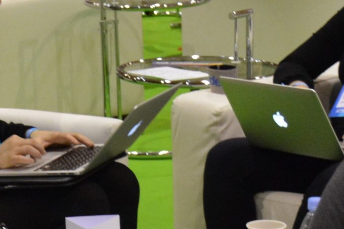 União Europeia quer diminuir dependência externa em setores de tecnologia da informação