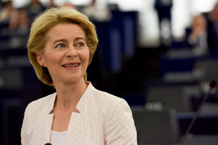 Ursula von der Leyen aceita comissários indigitados pelos Estados-Membros