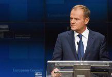 Donald Tusk lamenta adiamento sobre adesão da Macedónia do Norte e a Albânia