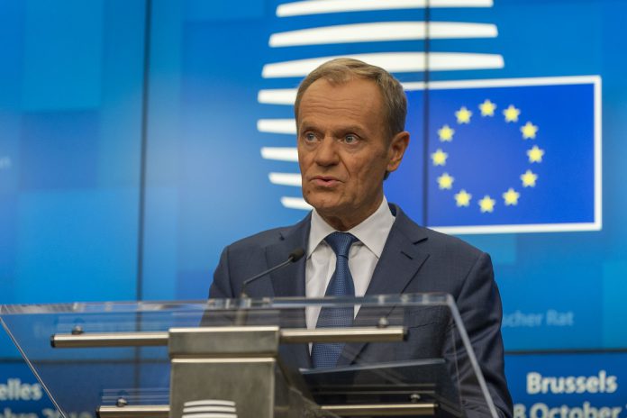 Donald Tusk indicou que Reino Unido pediu adiamento do Brexit