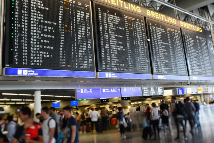 União Europeia impõe regras mais rigorosas para vistos de entrada a cidadãos russos