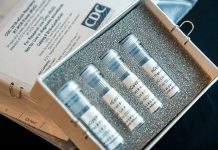 Teste à COVID-19 em crianças: O que os pais precisam de saber