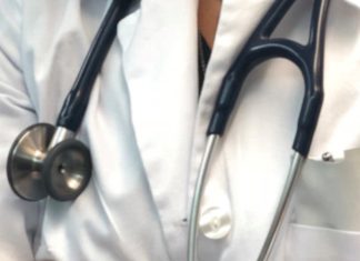 Dispositivo vestível que monitora continuamente níveis de cetona e de glicose no sangue passa a ser uma opção real Dispositivo vestível que monitora continuamente níveis de cetona e de glicose no sangue passa a ser uma opção real