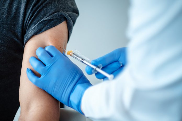 Começou a vacinação contra a COVID-19 em Portugal