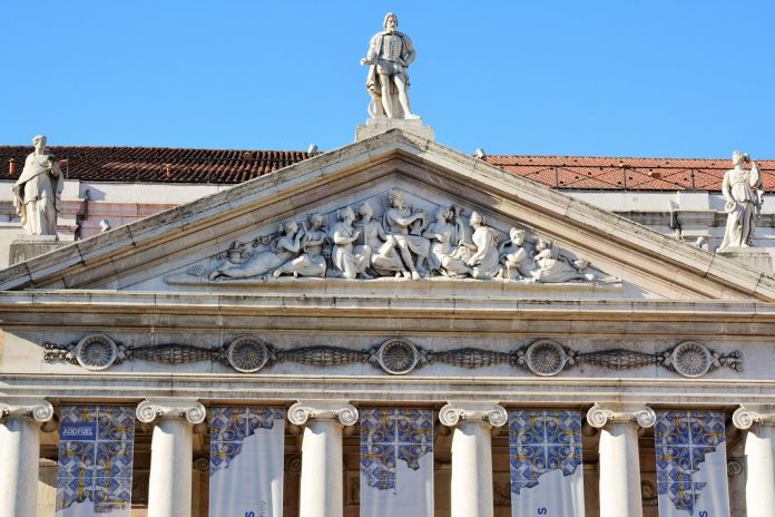 Teatro Nacional D. Maria II abre candidaturas para programa de estágios na área da interpretação Teatro Nacional D. Maria II abre candidaturas para programa de estágios na área da interpretação