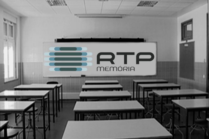 Alunos do ensino básico vão ter no 3.º período letivo, apenas aulas a distância. Para complementar o trabalho dos professores são emitidas na RTP Memória sessões com conteúdos pedagógicos referentes a matérias essenciais do 1.º ao 9.º ano. Alunos do ensino básico vão ter no 3.º período letivo, apenas aulas a distância. Para complementar o trabalho dos professores são emitidas na RTP Memória sessões com conteúdos pedagógicos referentes a matérias essenciais do 1.º ao 9.º ano.
