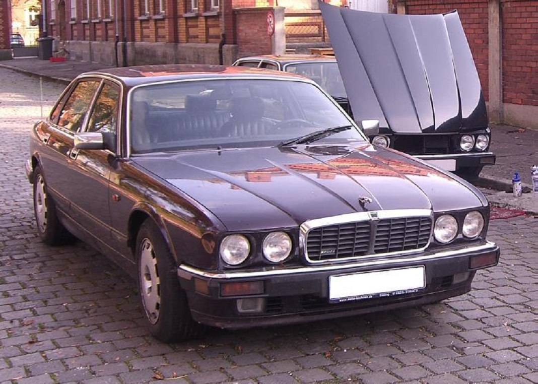 Jaguar de 1993, modelo XJR 6