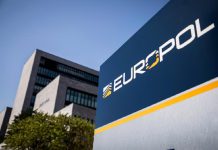 União Europeia vai reforçar a Europol para luta contra Tráfico Ilícito de Migrantes União Europeia vai reforçar a Europol para luta contra Tráfico Ilícito de Migrantes