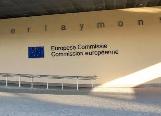 Comissão Europeia pede aos EUA clareza sobre eventuais medidas após decisão do Supremo Tribunal dos Estados sobre tarifas