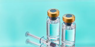 OMS: São precisas novas vacinas COVID-19 eficazes contra variantes