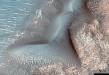 Cientistas observam ondas gigantes de areia em movimento no planeta Marte