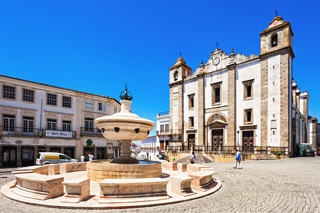 Praça do Giraldo 