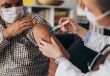 Riscos de reações alérgicas às vacinas contra a COVID-19