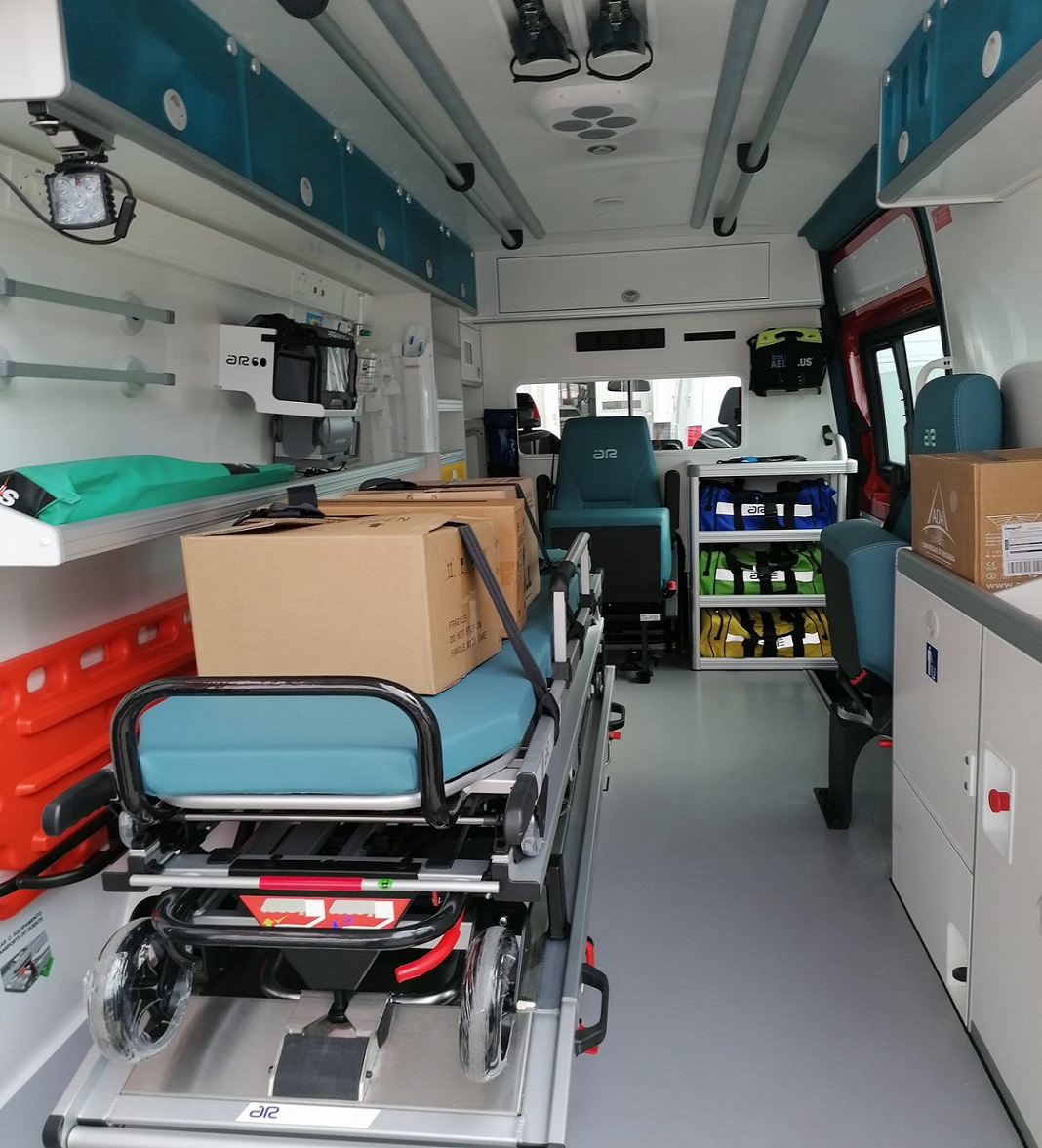 Câmara de Macedo de Cavaleiros entrega nova ambulância aos Bombeiros