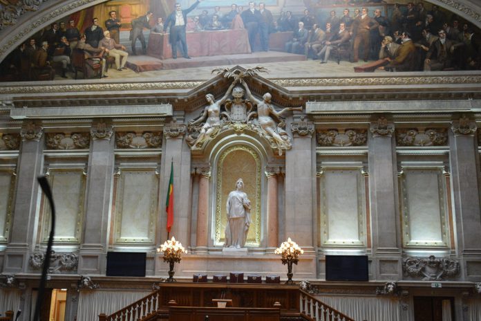 Partidos debatem futuro das artes performativas: numa iniciativa da Performart
